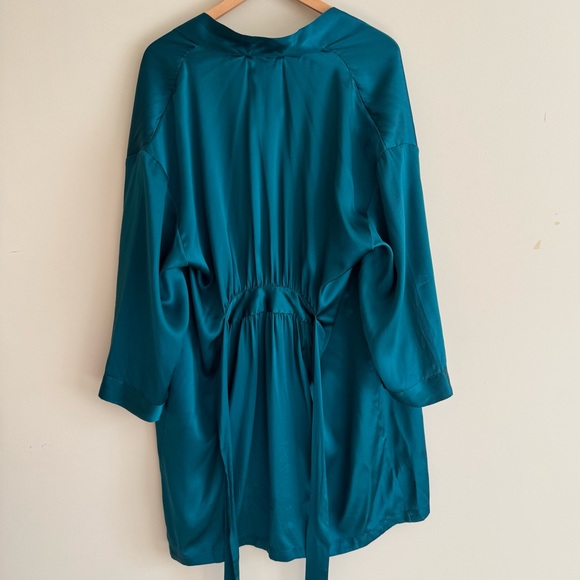 Vintage Gold Label Victoria's Secret Silk Robe Size S Green - Picture 4 of 11